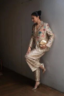 RANNA GILL Matching Sets-Alish Pekh In Roma 3D Embroidered Sequin Jacket Golden